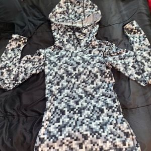 Nike Pro Dri-Fit long sleeve shirt, black, gray,white. Hood with thumb holes